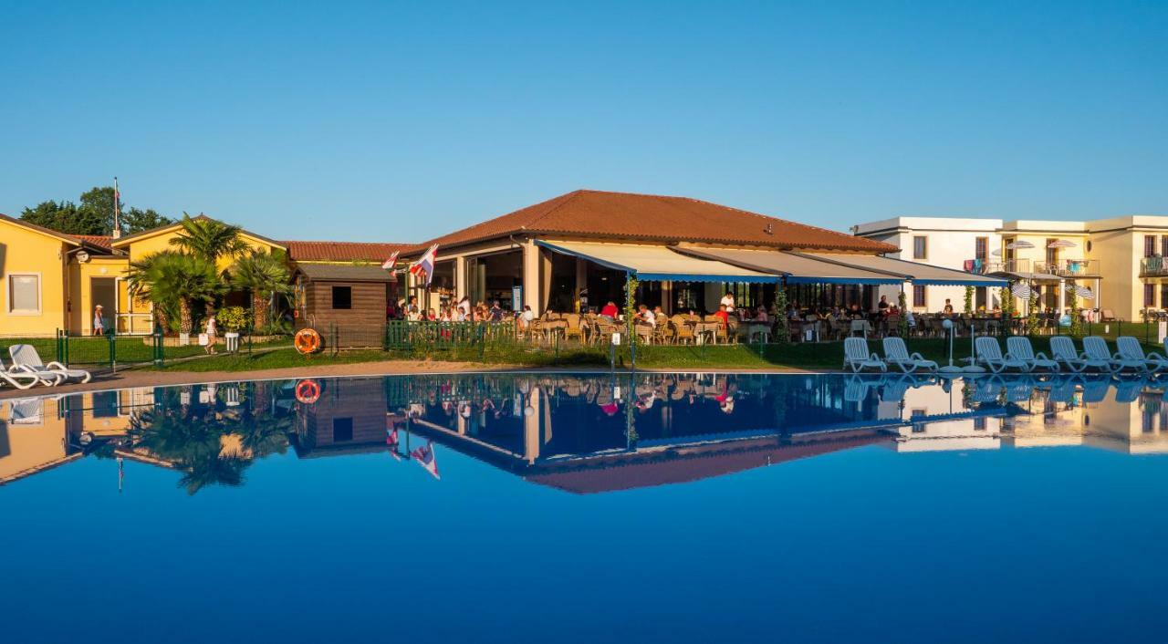 Gasparina Village กัสเตลนูโอโว เดล การ์ดา ภายนอก รูปภาพ